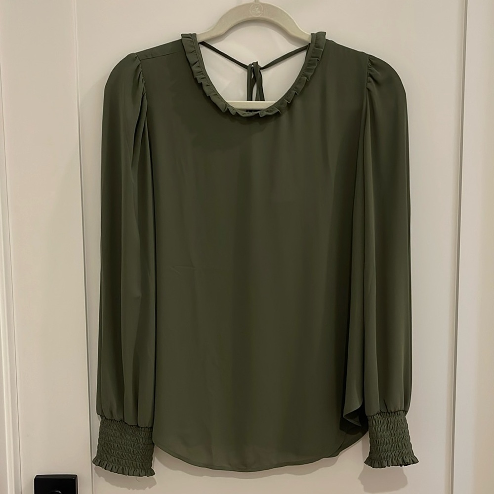 Loft Long sleeve blouse. Green. Size S.